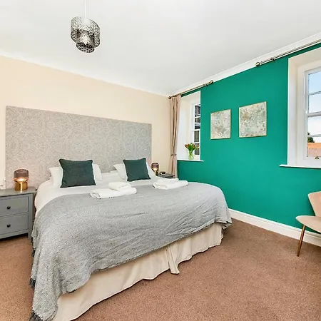 Daire Finest Retreats - Pennine Hall