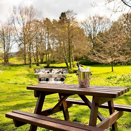 Daire Finest Retreats - Pennine Hall *