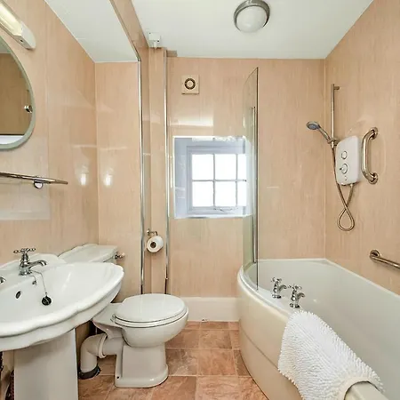 Finest Retreats - Pennine Hall *